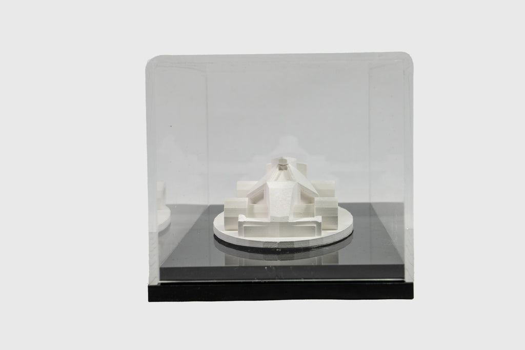 Pole Racer Vitrinen-Skulptur